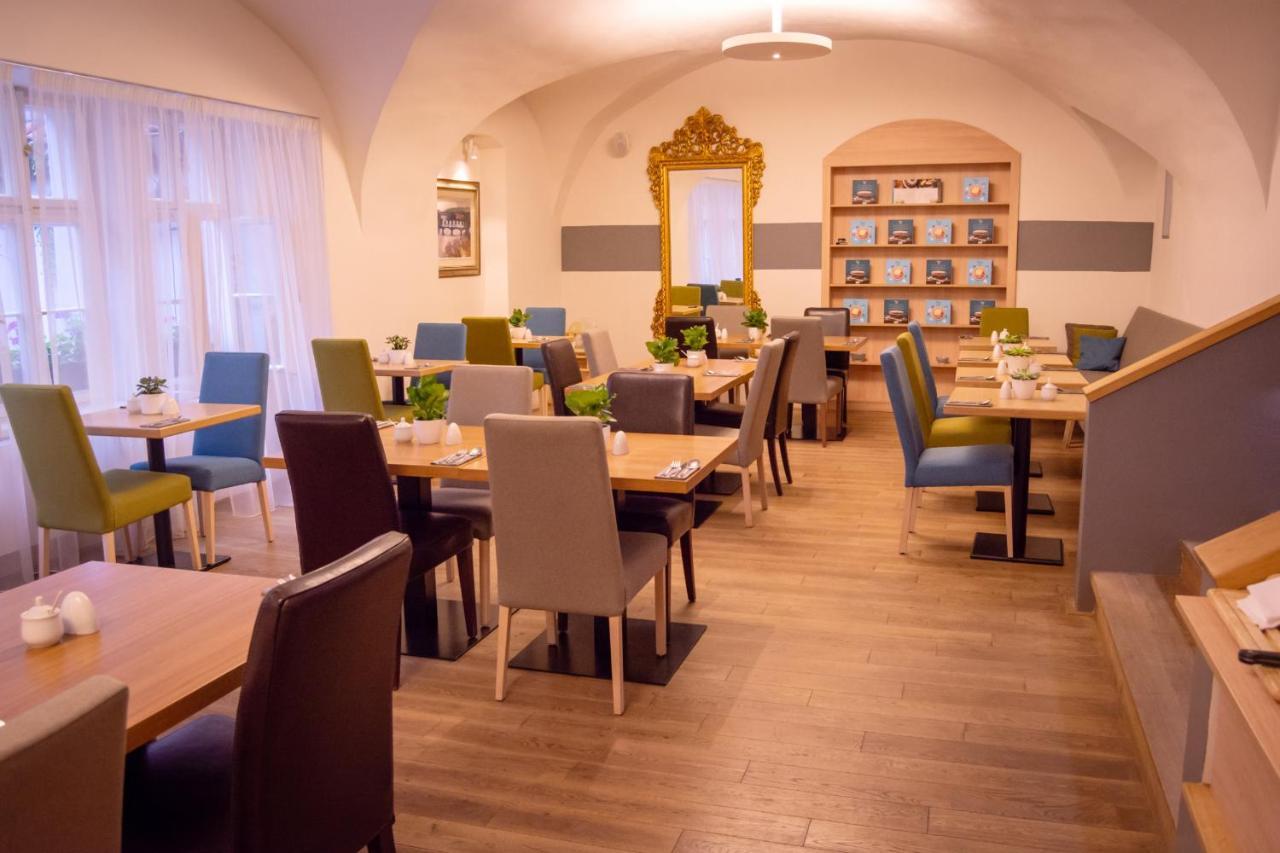 Hotel Golden Key Prague Castle Dış mekan fotoğraf