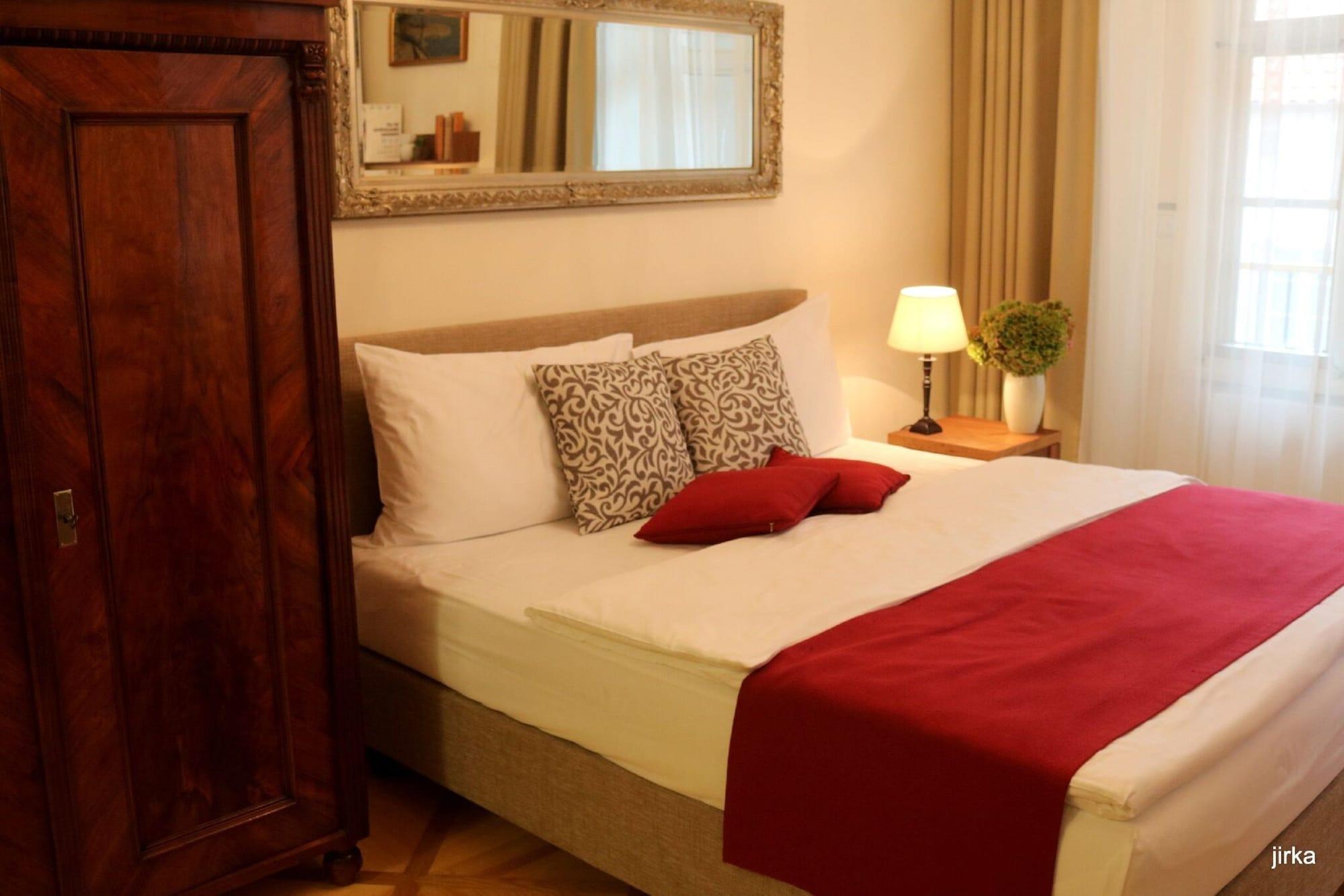 Hotel Golden Key Prague Castle Dış mekan fotoğraf