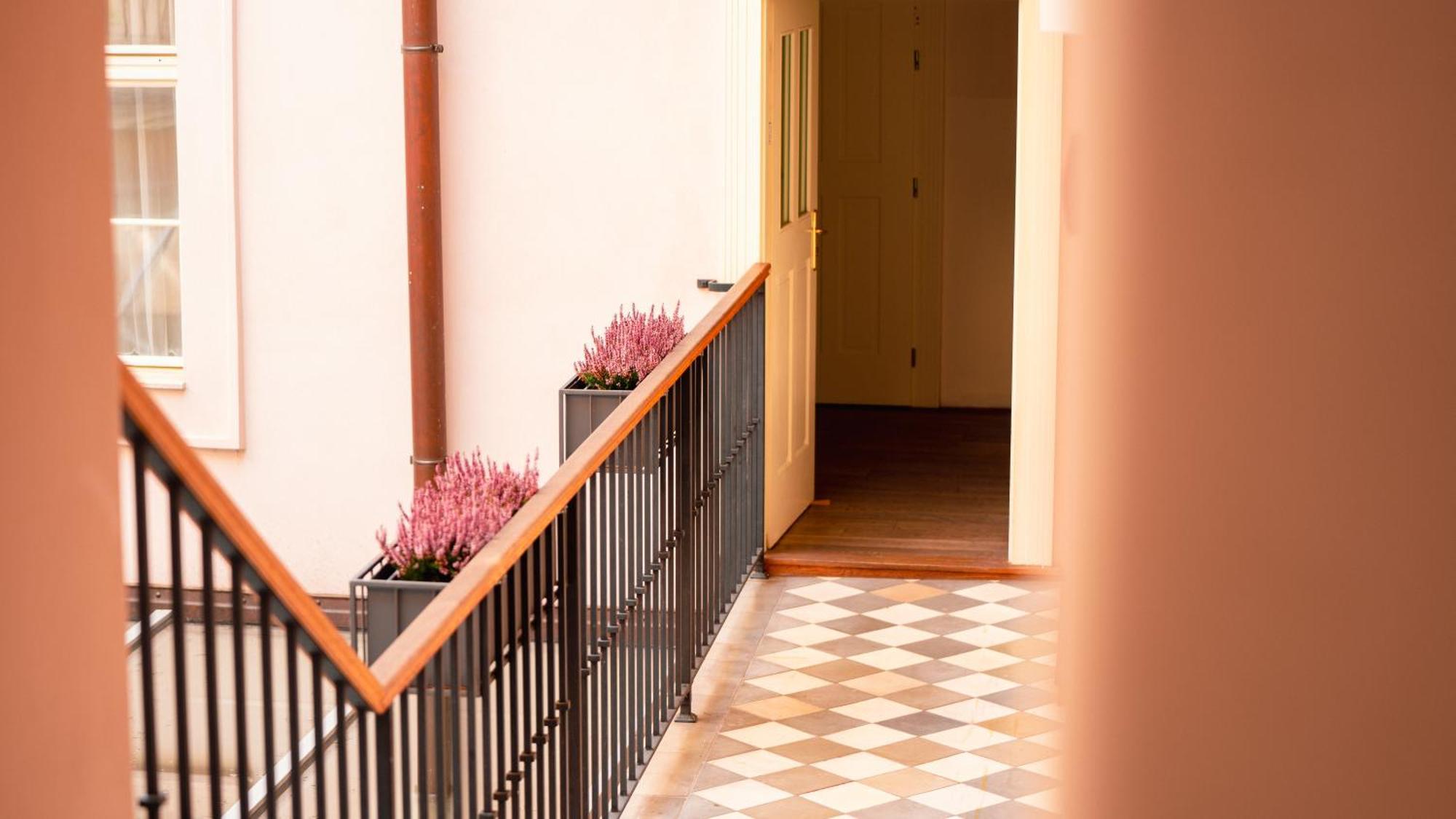 Hotel Golden Key Prague Castle Dış mekan fotoğraf