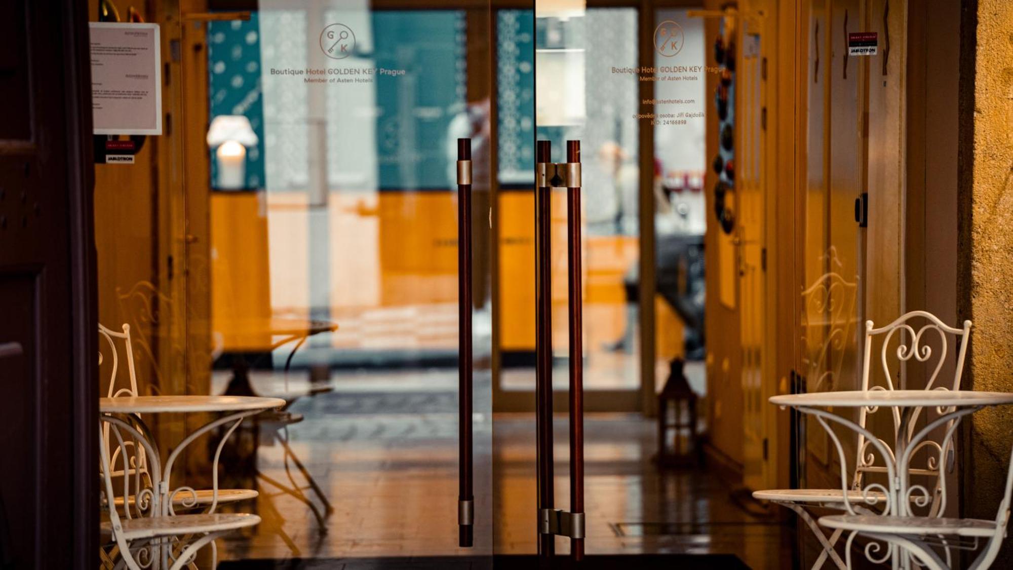 Hotel Golden Key Prague Castle Dış mekan fotoğraf